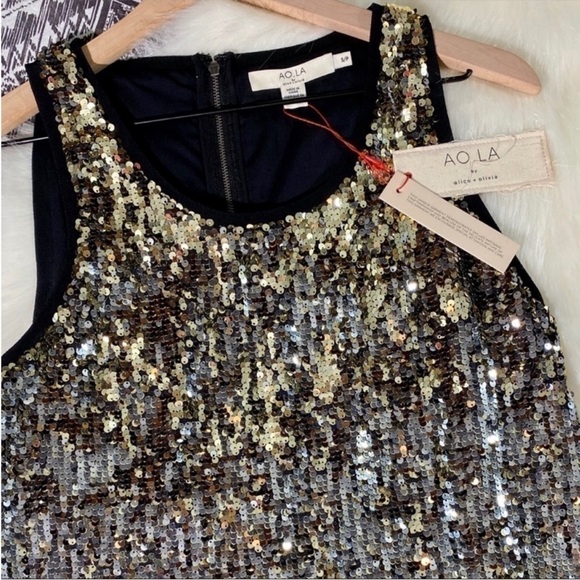 NWT! Alice + Olivia AO LA sleeveless
sequins blouse - Picture 6 of 16